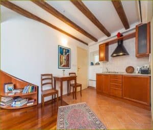 Vi-La Apartments